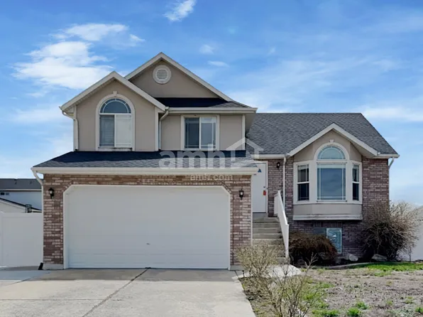 2883 W 2415 N, Clinton, UT 84015