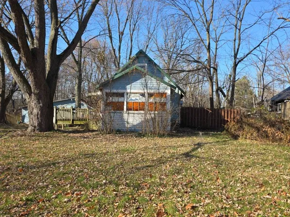 4726 Ingham St, Lansing, MI 48911