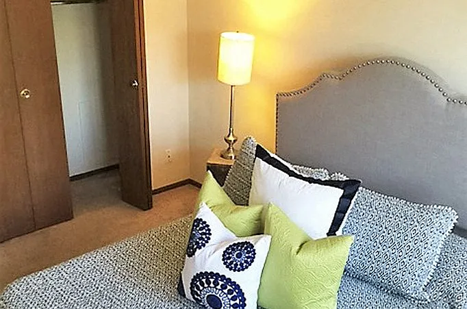 Hillcrest Apartments — Photo 13
