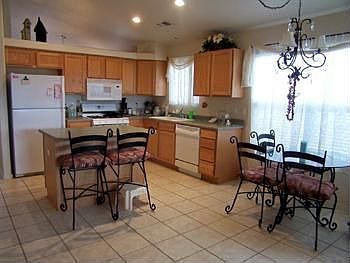 4th image of 10208 Calle Dichoso Ct NW