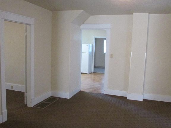 5th image of 550 S Central Ave