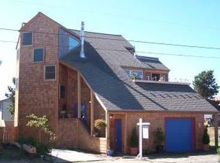 385 18th Ave, Seaside, OR 97138