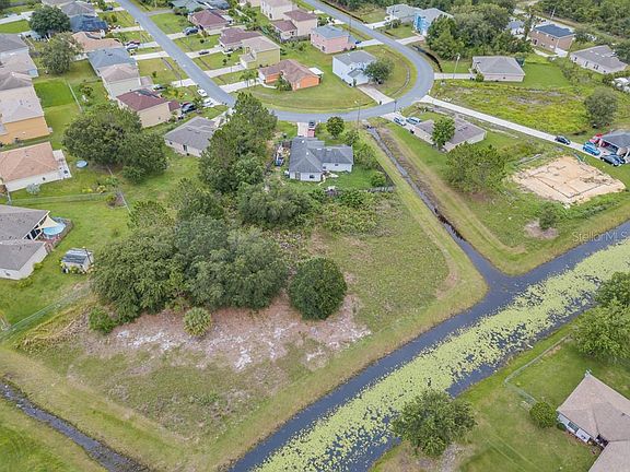 5th image of 668 Parakeet Ct