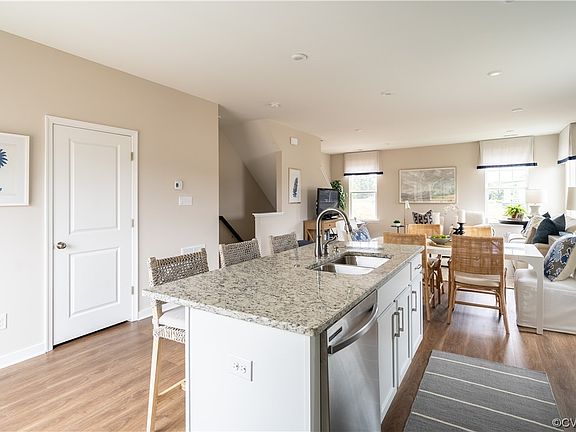 3rd image of 4011 Grand Reserve #B1