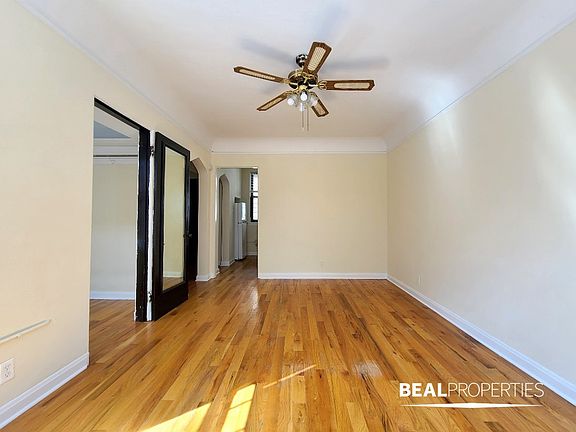 4th image of 4417 N Wolcott Ave #B1