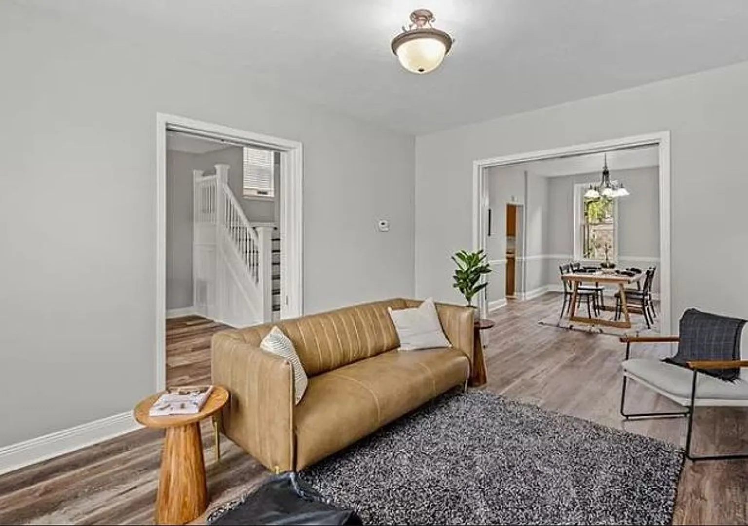 Beautifully Remodeled Near Regent Square - 6 Br, 1.5 Bath Brick Home On Level Double-Lot. — Photo 1