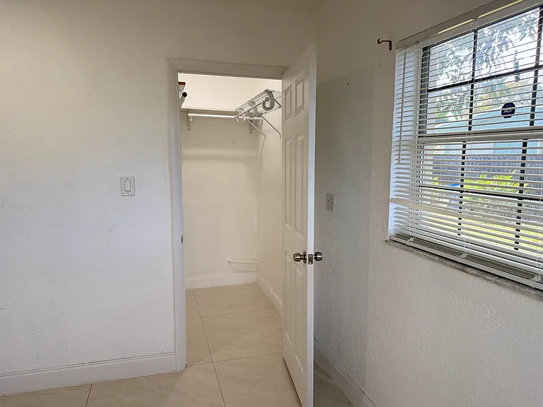 19521 NW 1st Ct — Photo 14