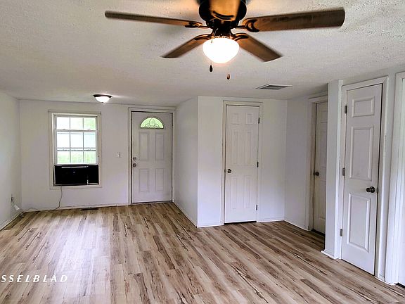 4th image of 1608 W County Road 1000 S