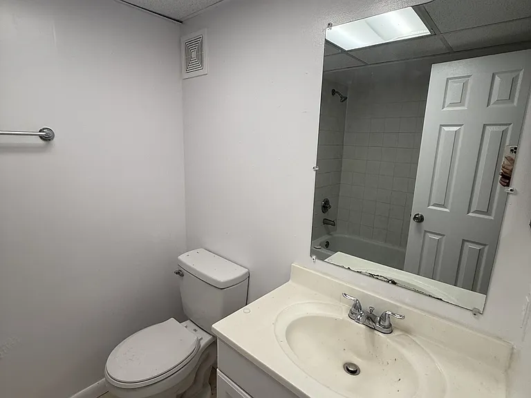 2916 NW 55th Ave #1B — Photo 6