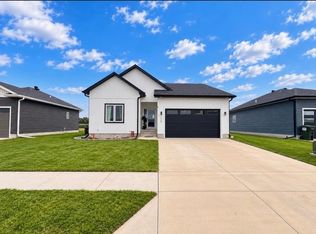 1518 Armory Dr, Columbus, NE 68601