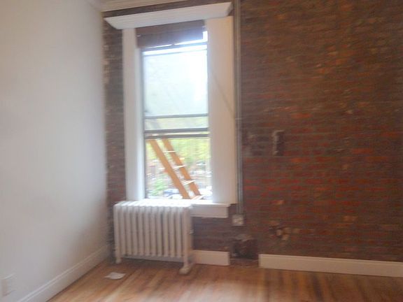 4th image of 121 E 97th St APT 45
