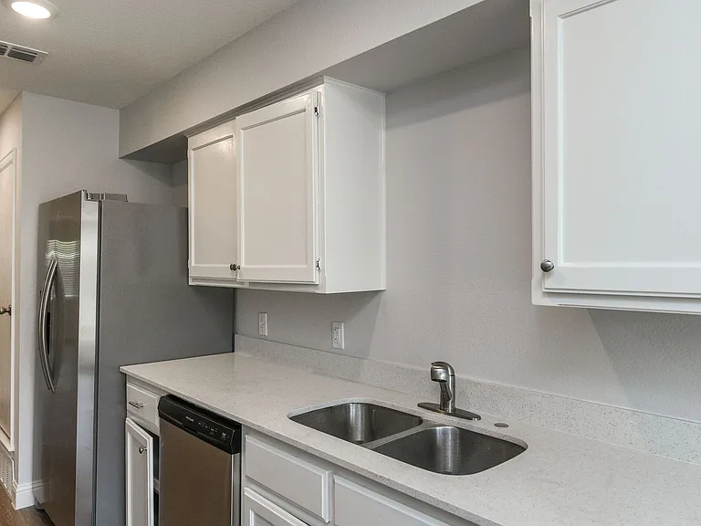 2501 Windy Pine Ln — Photo 15