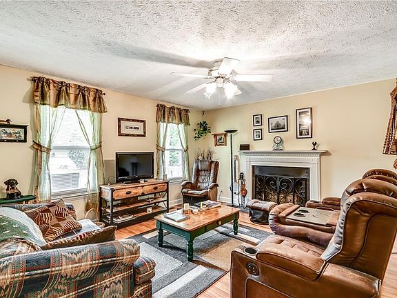 3rd image of 5490 Sugarmill Dr