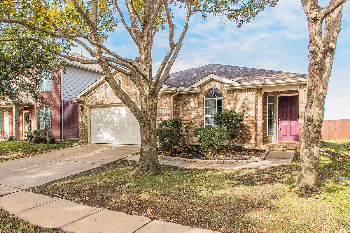 Building Photo - 6904 Oak Falls Dr