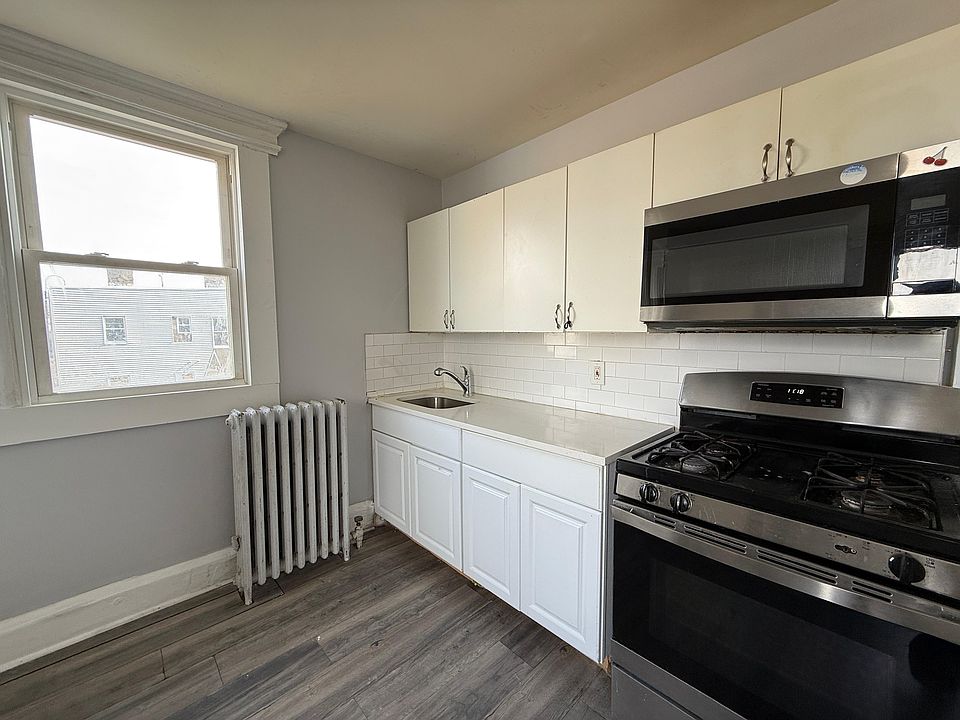 1st image of 102 Grant Ave #39E