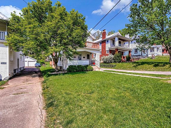 3rd image of 2136 Cathedral Ave