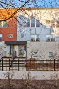 1819 N Rockwell St, Chicago, IL, 60647
