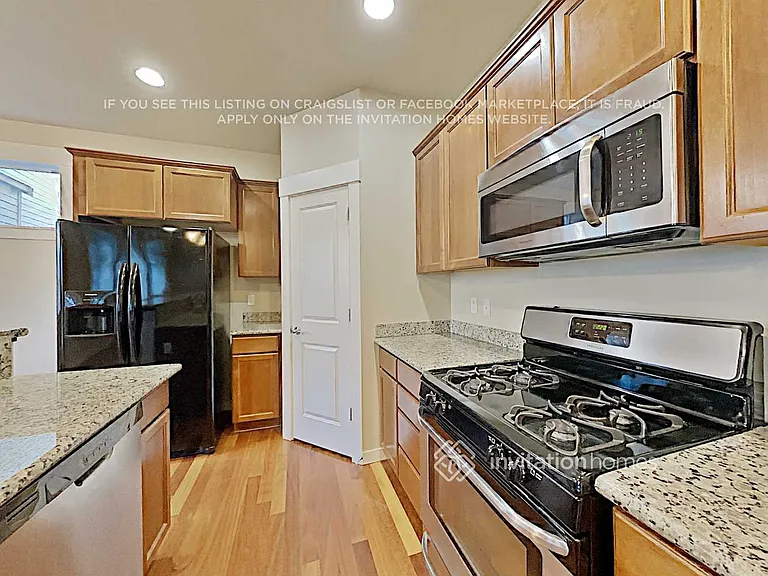 126 209th Pl SW #16 — Photo 7