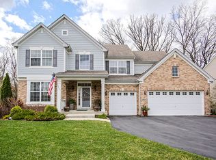 2023 Padua Dr, Elgin, IL 60123