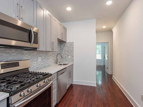 2nd image of 1706 Arlington St #1