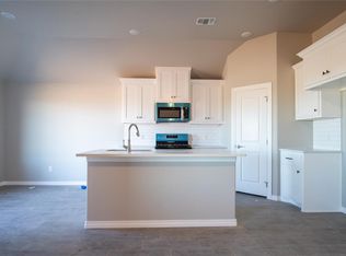 9213 NW 123rd St, Yukon, OK 73099