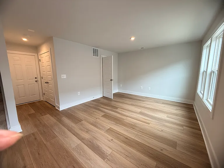 9455 Alquist St — Photo 2