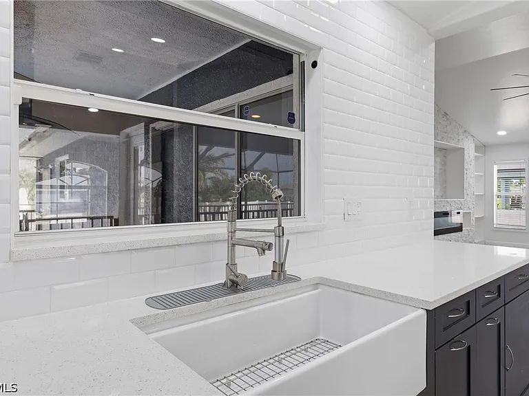 3016 SW 6th Pl — Photo 8