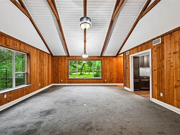 4th image of 725 Dove Park Rd