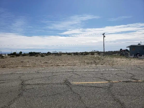 2328 S Marina Dr, Thermal, CA 92274