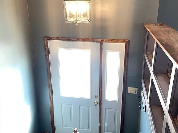 3rd image of 545 Summit Dr