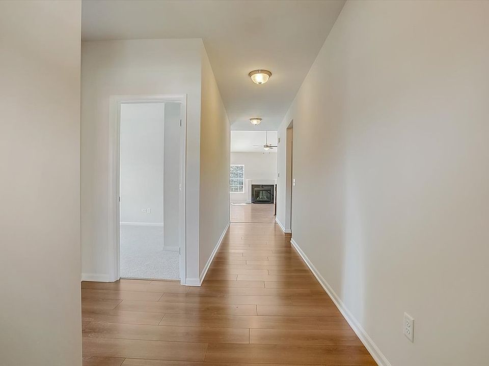 Hickory Ranch Plan, Reston Ponds, Sycamore, IL 60178 Zillow