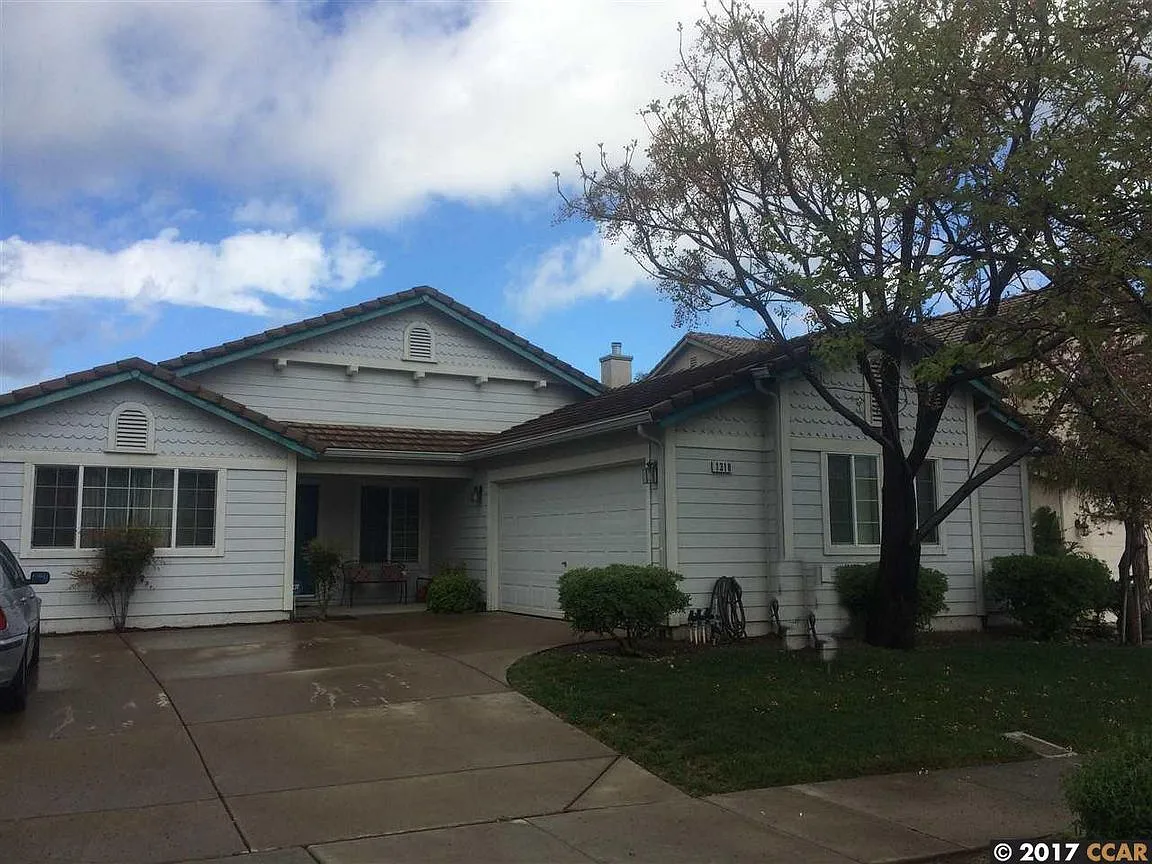 1318 Birmingham St photo 1
