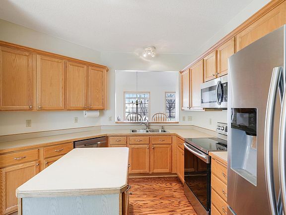 5th image of 4220 Lawndale Ln N