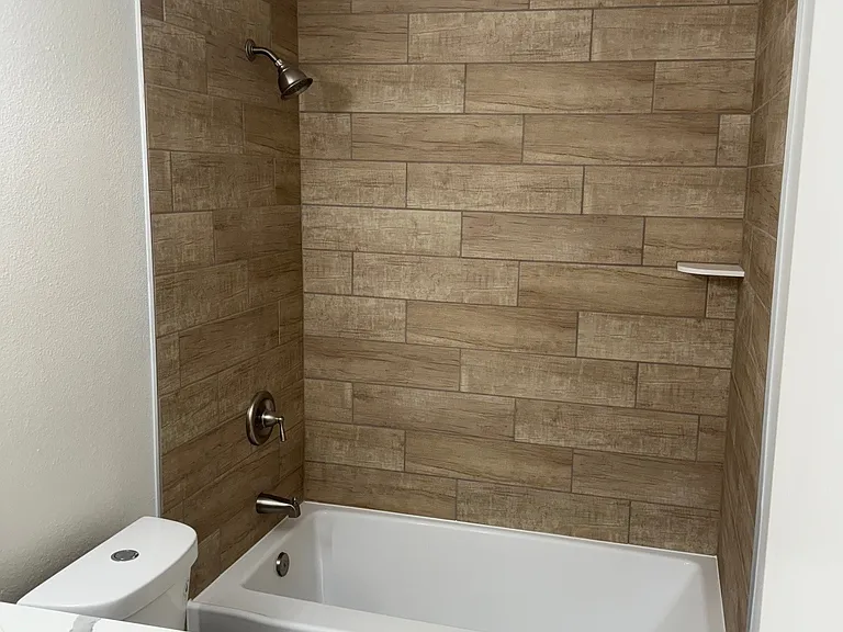 1004 W Atkins Ave #A — Photo 4