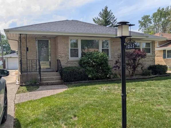 1022 Sherwood Rd, La Grange Park, IL 60526