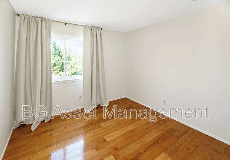 2726 Garrity Ct — Photo 20