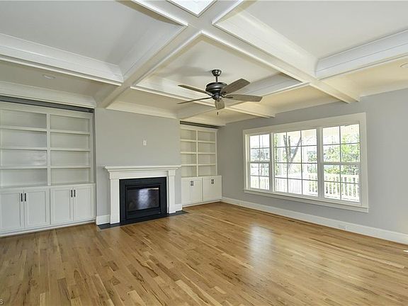 5th image of 5384 Summer Hill Ln