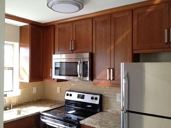4th image of 2101 N Taft St APT 124