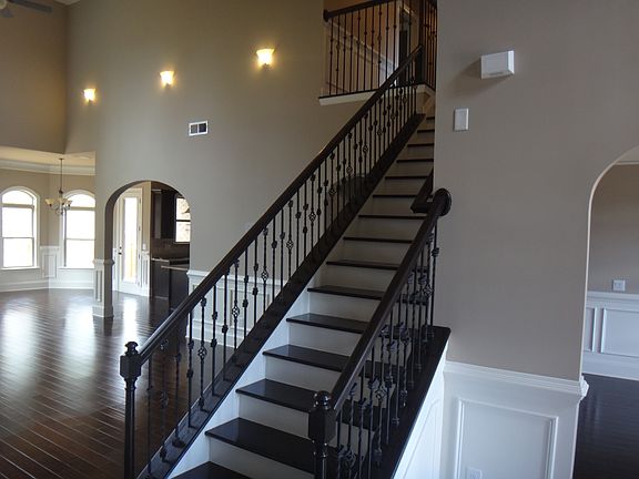 3rd image of 415 Vinings Walk