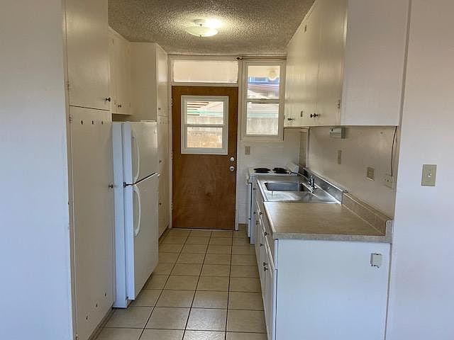 2nd image of 3109 Herbert St #8