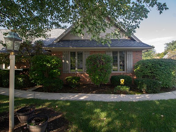 3rd image of 300 Coventry Ct