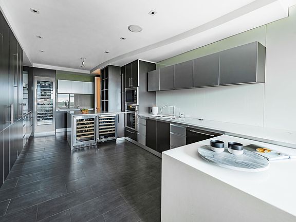5th image of 110 Central Park S #12AB