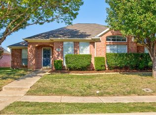729 Summit Rdg, Lewisville, TX 75077