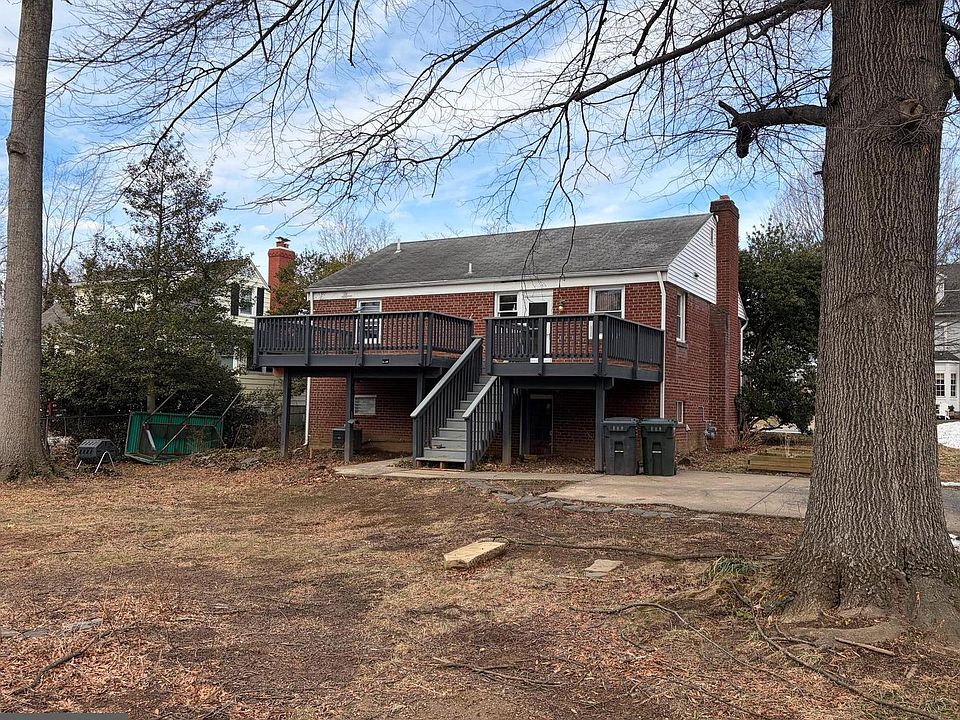 2nd image of 512 N West St