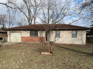 433 Kansas Dr, Iola, KS 66749