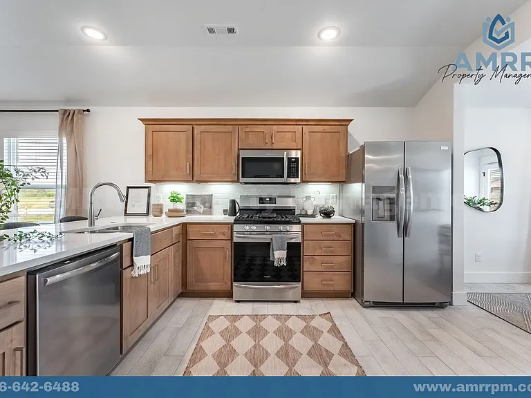 824 S Sparrow St — Photo 4