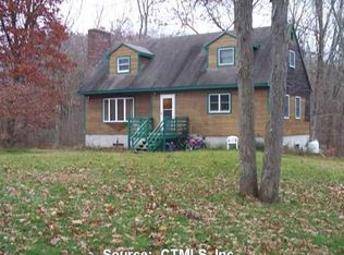 126 Moxley Rd, Uncasville, CT 06382