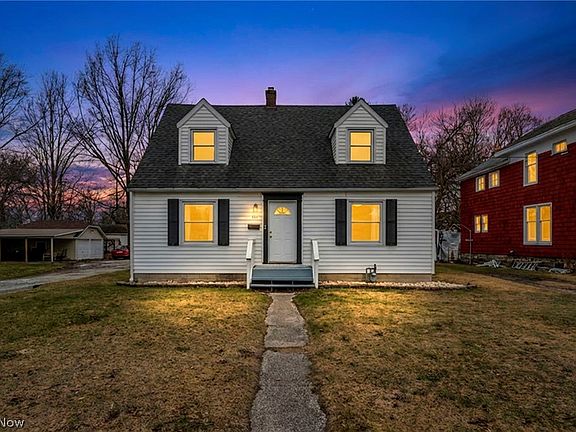 2nd image of 535 Eastwood St