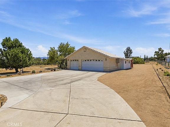 3rd image of 16089 Cactus St