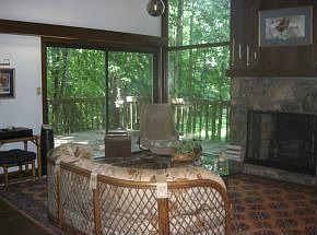 3rd image of 1812 McClellan Dr
